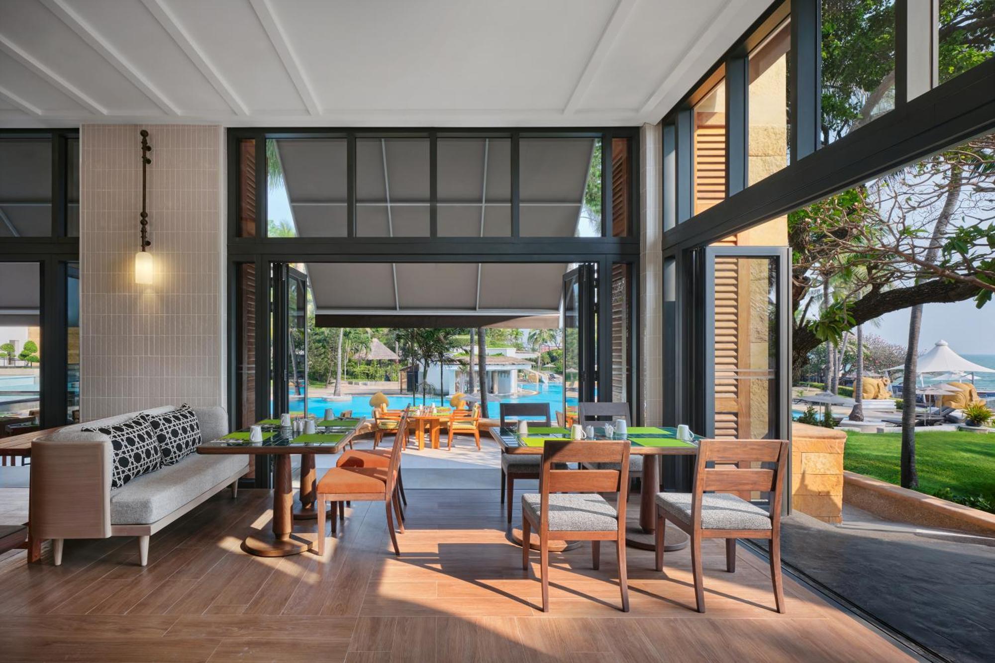 Hilton Hua Hin Resort & Spa Exterior photo